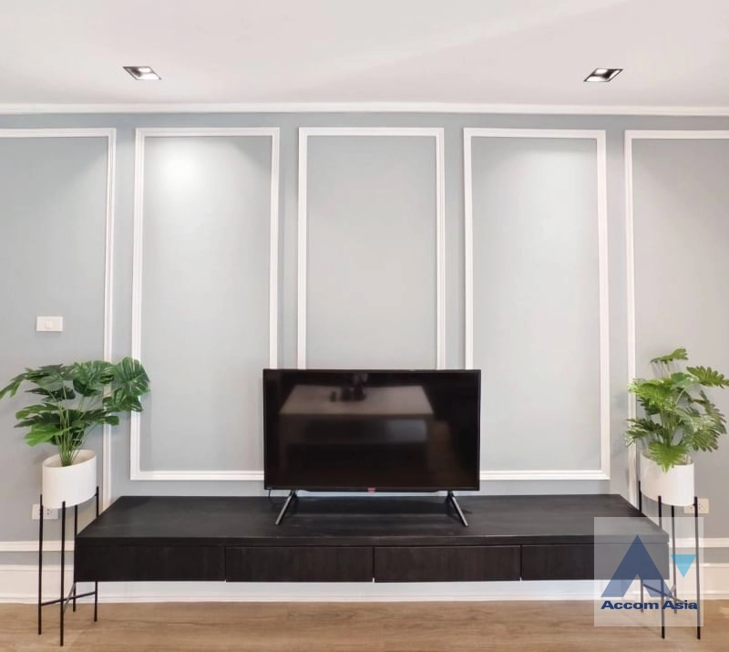 unitPet friendly |  2 Bedrooms  Apartment For Rent in Sathorn, Bangkok  near BTS Surasak (AA17660)