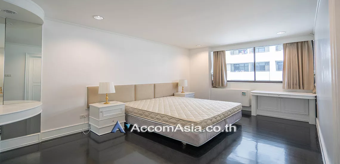 5  2 br Apartment For Rent in Sathorn ,Bangkok BTS Surasak at Good Location AA17663