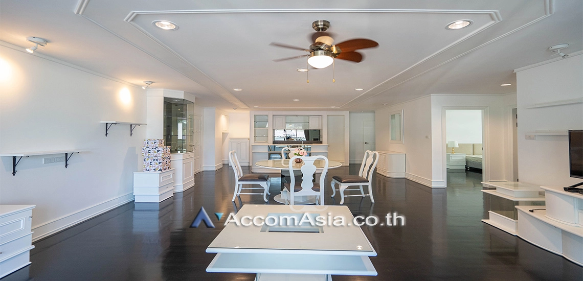 unitPet friendly |  2 Bedrooms  Apartment For Rent & Sale in Sathorn, Bangkok  near BTS Surasak (AA17663)