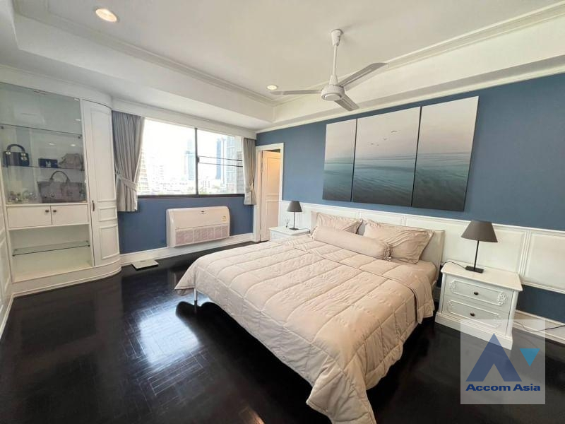 8  3 br Apartment For Rent in Sathorn ,Bangkok BTS Surasak at Good Location AA17664