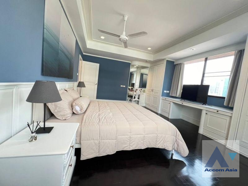 9  3 br Apartment For Rent in Sathorn ,Bangkok BTS Surasak at Good Location AA17664