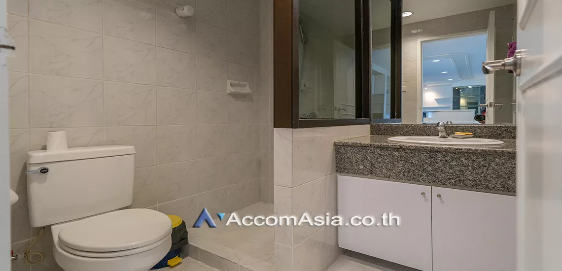 8  2 br Apartment for rent and sale in Sathorn ,Bangkok BTS Surasak at Good Location AA17665