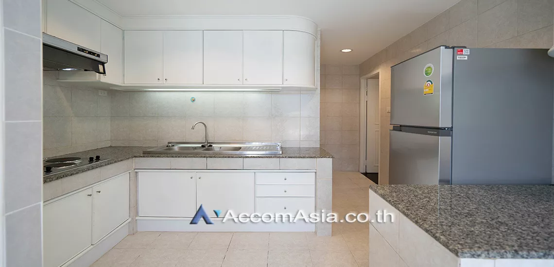 unitPet friendly |  2 Bedrooms  Apartment For Rent & Sale in Sathorn, Bangkok  near BTS Surasak (AA17665)