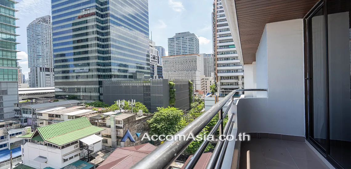 Pet friendly |  2 Bedrooms  Apartment For Rent in Sathorn, Bangkok  near BTS Surasak (AA17665)