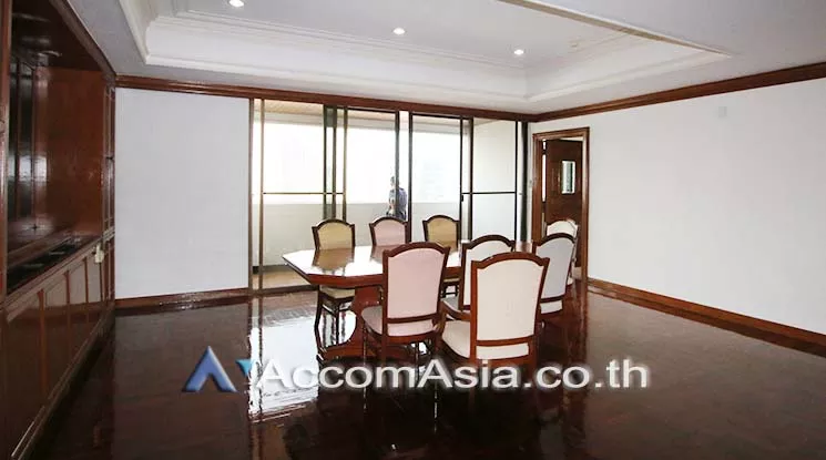 unitPet friendly |  3 Bedrooms  Apartment For Rent in Sukhumvit, Bangkok  near BTS Asok - MRT Sukhumvit (AA17670)