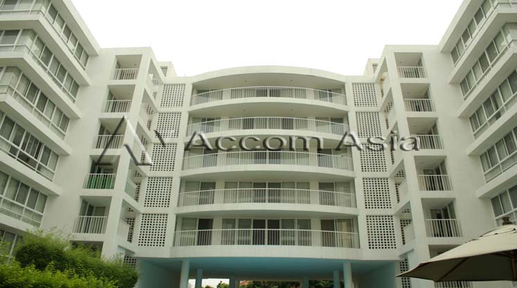 Pet friendly |  Ekkamai Family Apartment Apartment  3 Bedroom for Rent BTS Ekkamai in Sukhumvit Bangkok