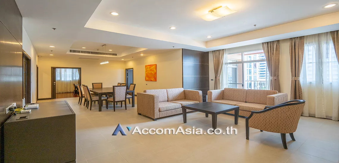 Pet friendly |  3 Bedrooms  Apartment For Rent in Sukhumvit, Bangkok  near BTS Asok - MRT Sukhumvit (AA17704)