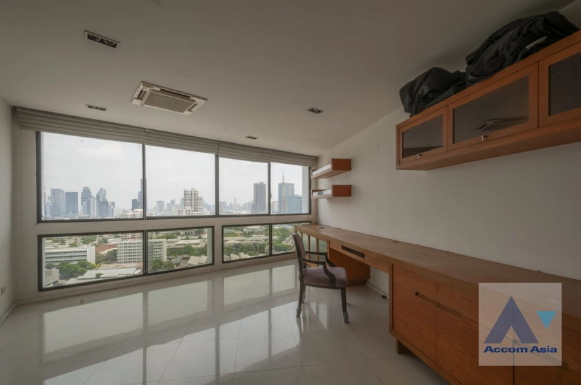unitPet friendly |  3 Bedrooms  Condominium For Rent & Sale in Sukhumvit, Bangkok  (AA17711)