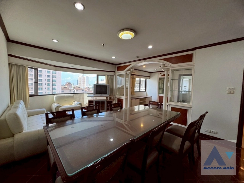 unit 2 Bedrooms  Condominium For Rent in Sukhumvit, Bangkok  near BTS Phrom Phong (AA17730)