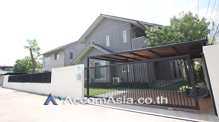  2  4 br House For Rent in sukhumvit ,Bangkok BTS Phrom Phong AA17760