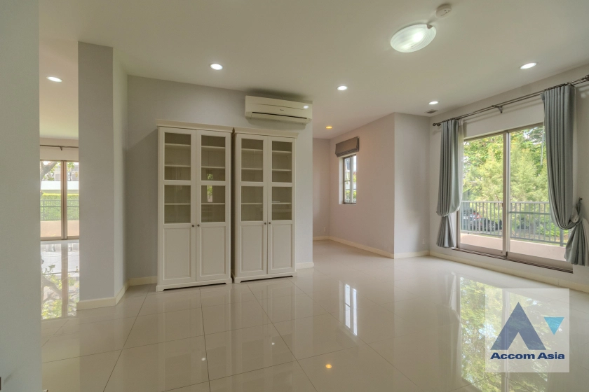 8  4 br House For Rent in Sukhumvit ,Bangkok BTS Phrom Phong AA17761