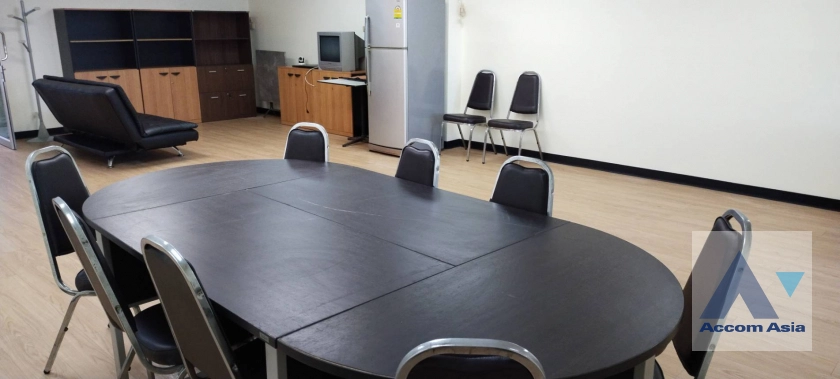 8  Studio Office Space For Rent in Sukhumvit ,Bangkok BTS Ekkamai at SSP Tower I AA17785