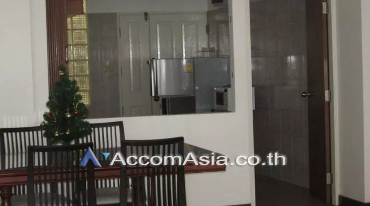 unit 4 Bedrooms  Condominium For Rent in Sukhumvit, Bangkok  near BTS Phra khanong (AA17789)