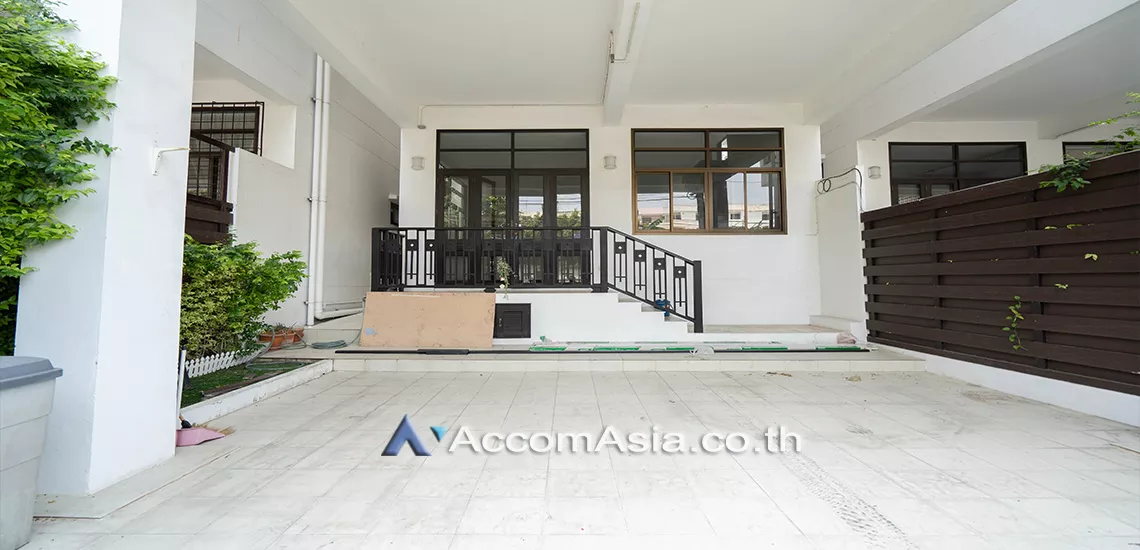 unitHome Office, Pet friendly |  3 Bedrooms  Townhouse For Rent in Sukhumvit, Bangkok  near BTS Phra khanong (AA17790)