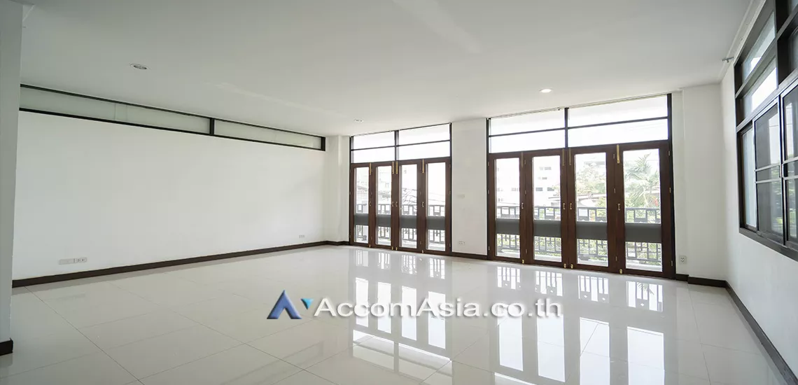 8  3 br Townhouse For Rent in Sukhumvit ,Bangkok BTS Phra khanong AA17790