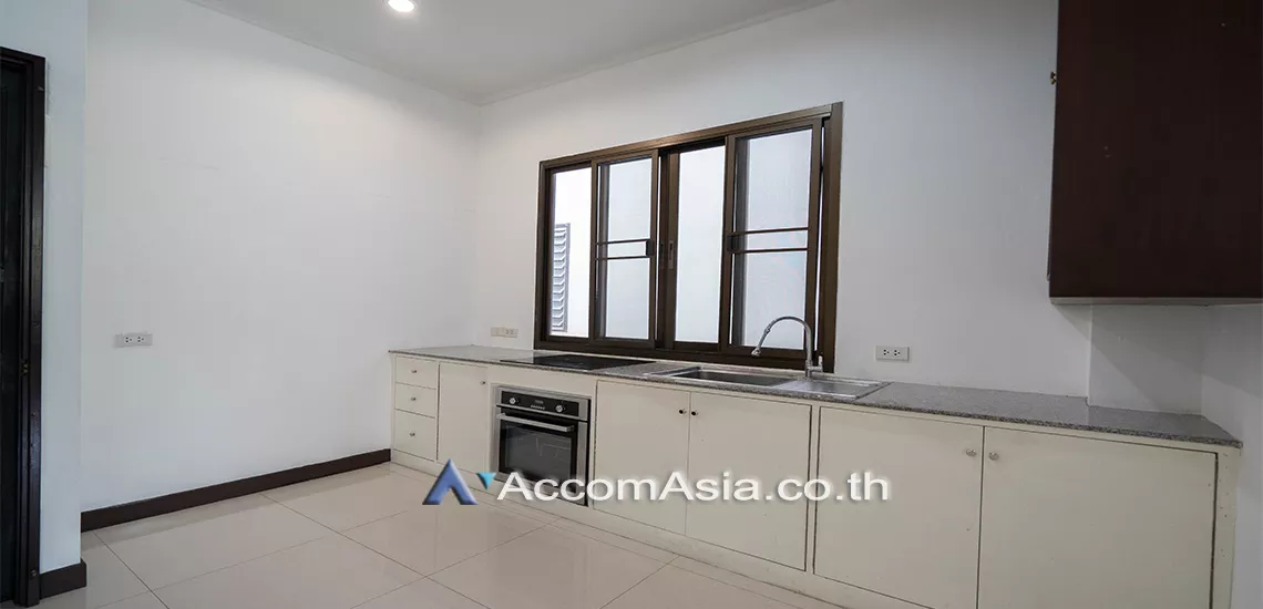  1  3 br Townhouse For Rent in Sukhumvit ,Bangkok BTS Phra khanong AA17790