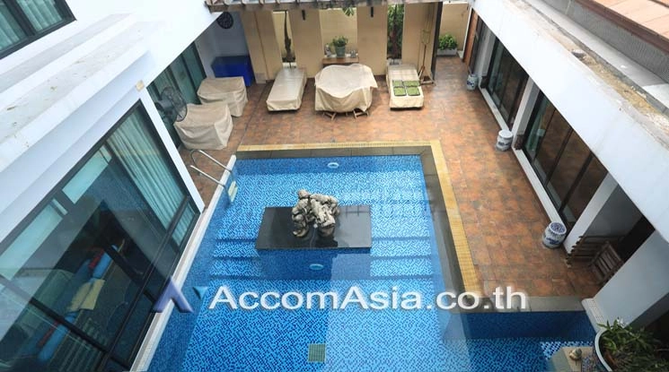  1  3 br House For Sale in Sukhumvit ,Bangkok BTS Ekkamai AA17800
