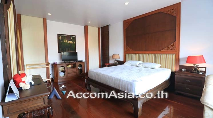 13  3 br House For Sale in Sukhumvit ,Bangkok BTS Ekkamai AA17800