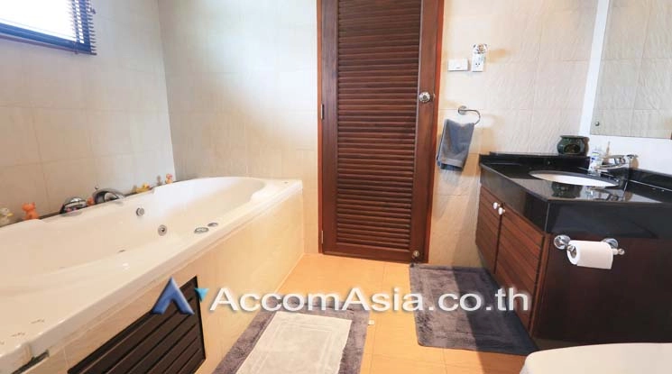 14  3 br House For Sale in Sukhumvit ,Bangkok BTS Ekkamai AA17800