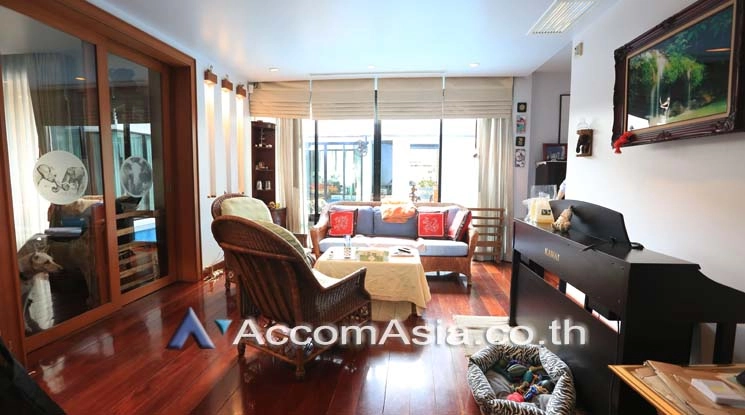 6  3 br House For Sale in Sukhumvit ,Bangkok BTS Ekkamai AA17800