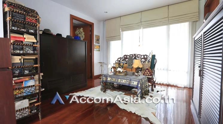 8  3 br House For Sale in Sukhumvit ,Bangkok BTS Ekkamai AA17800