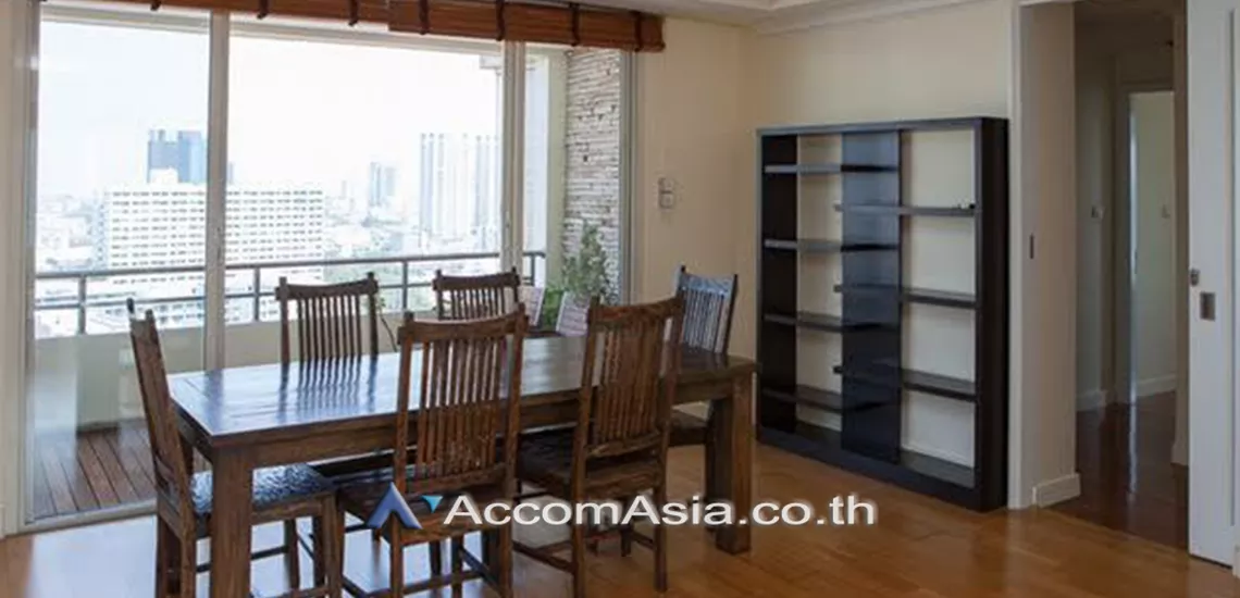 Pet friendly |  3 Bedrooms  Condominium For Rent in Sukhumvit, Bangkok  near BTS Thong Lo (AA17833)