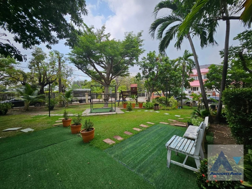 7  4 br House for rent and sale in Samutprakan ,Samutprakan BTS Bearing at Moo Baan Ladawan Srinakarin 50204