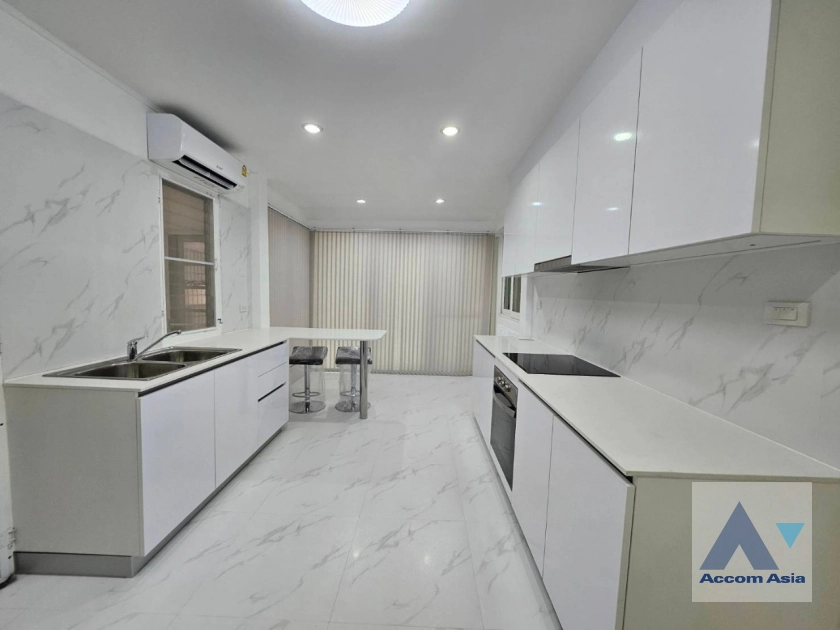 14  4 br House for rent and sale in Samutprakan ,Samutprakan BTS Bearing at Moo Baan Ladawan Srinakarin 50204