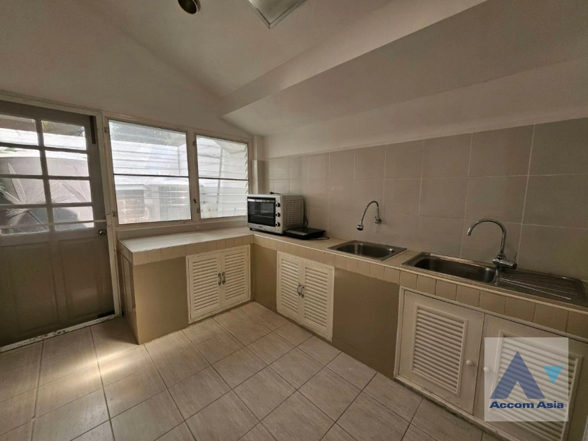 24  4 br House for rent and sale in Samutprakan ,Samutprakan BTS Bearing at Moo Baan Ladawan Srinakarin 50204