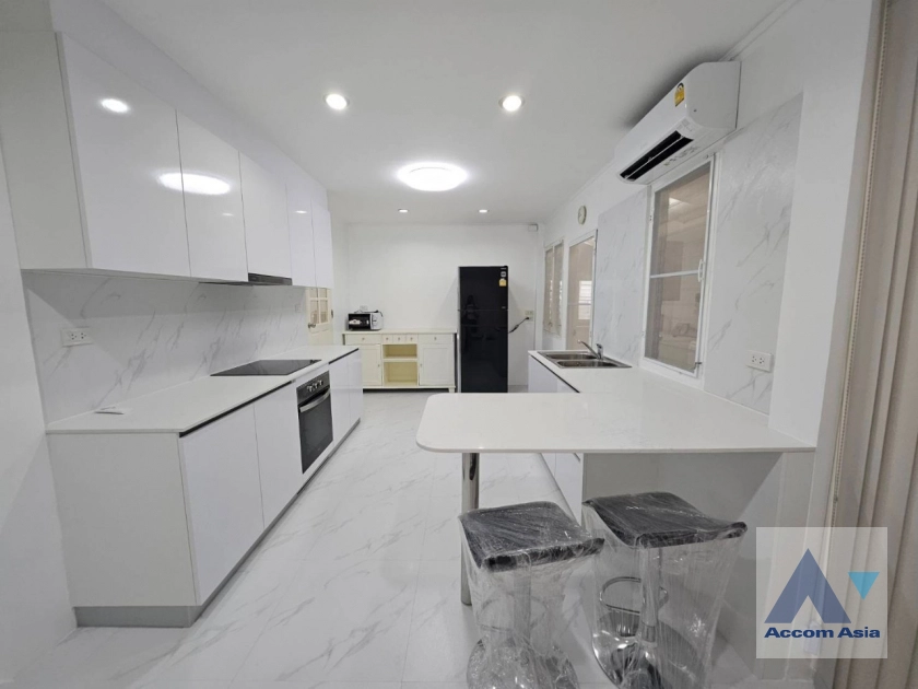 17  4 br House for rent and sale in Samutprakan ,Samutprakan BTS Bearing at Moo Baan Ladawan Srinakarin 50204