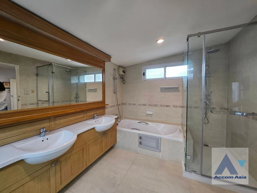 33  4 br House for rent and sale in Samutprakan ,Samutprakan BTS Bearing at Moo Baan Ladawan Srinakarin 50204