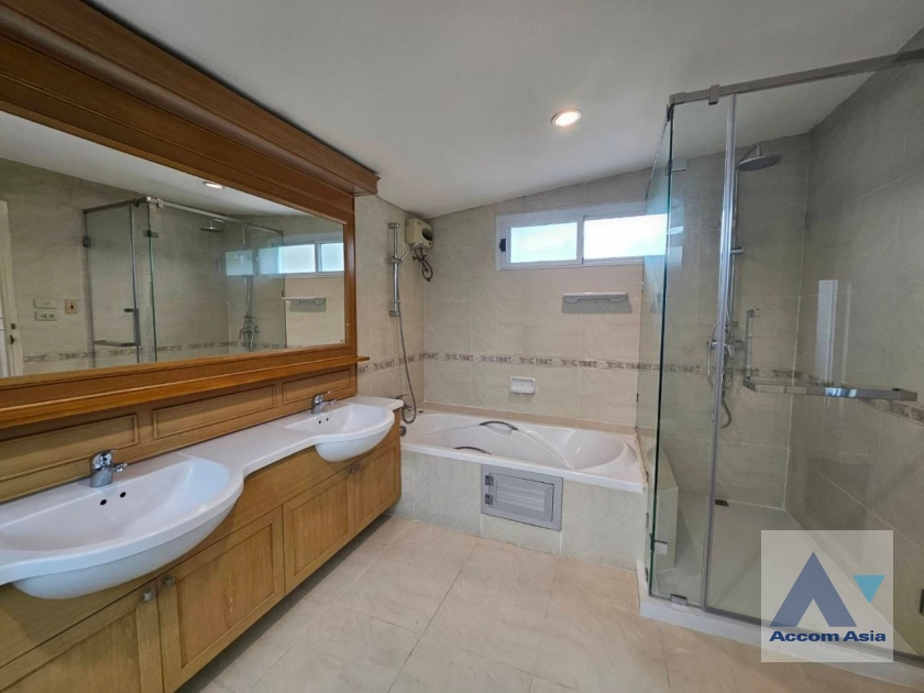 31  4 br House for rent and sale in Samutprakan ,Samutprakan BTS Bearing at Moo Baan Ladawan Srinakarin 50204