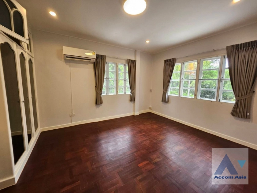 20  4 br House for rent and sale in Samutprakan ,Samutprakan BTS Bearing at Moo Baan Ladawan Srinakarin 50204