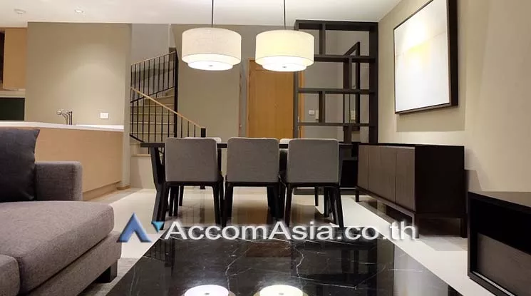  2 Bedrooms  Condominium For Rent in Sathorn, Bangkok  near BTS Chong Nonsi - BRT Sathorn (AA17846)