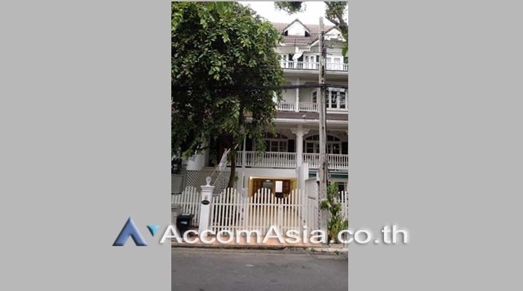  1  3 br Townhouse For Rent in Bang Na ,Bangkok BTS Bearing at Fantasia Villa 2 AA17858