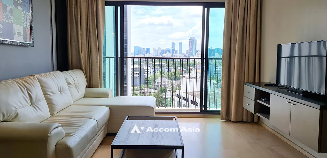 unit 2 Bedrooms  Condominium For Rent in Phaholyothin, Bangkok  near BTS Ari (AA17869)
