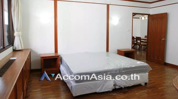 6  2 br Apartment For Rent in Ploenchit ,Bangkok BTS Ratchadamri at High rise and Peaceful AA17872
