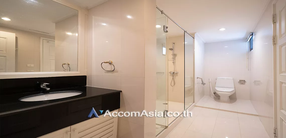 9  4 br Apartment For Rent in Sukhumvit ,Bangkok BTS Phrom Phong at High quality of living AA17873