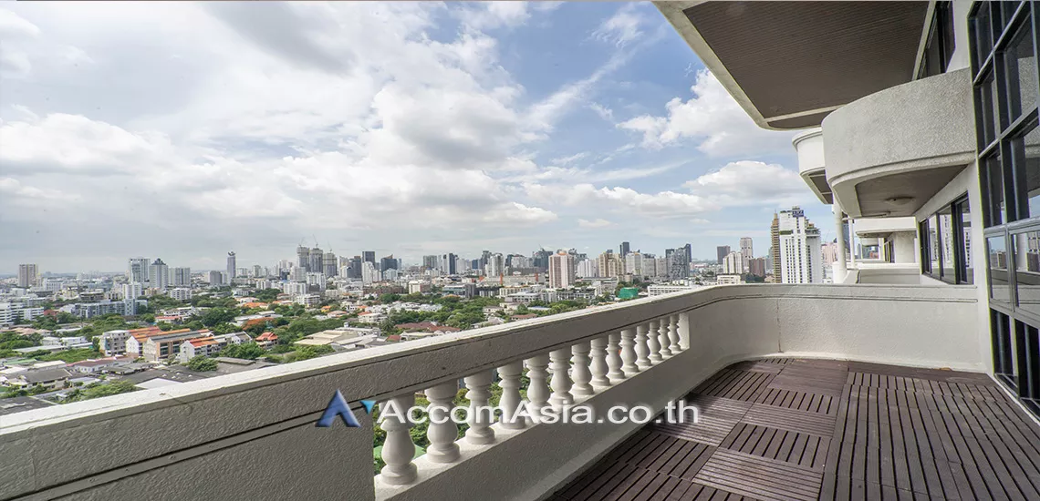 5  4 br Apartment For Rent in Sukhumvit ,Bangkok BTS Phrom Phong at High quality of living AA17873