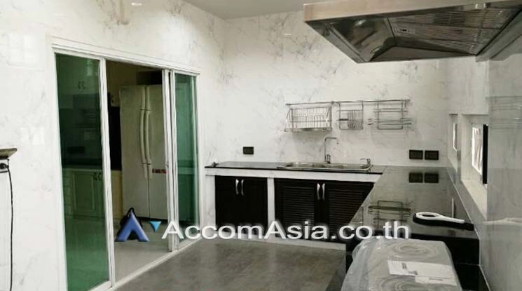 6  3 br Townhouse For Rent in Sathorn ,Bangkok BTS Chong Nonsi - BRT Nararam 3 at Baan Klang Krung : Narathiwas AA17883