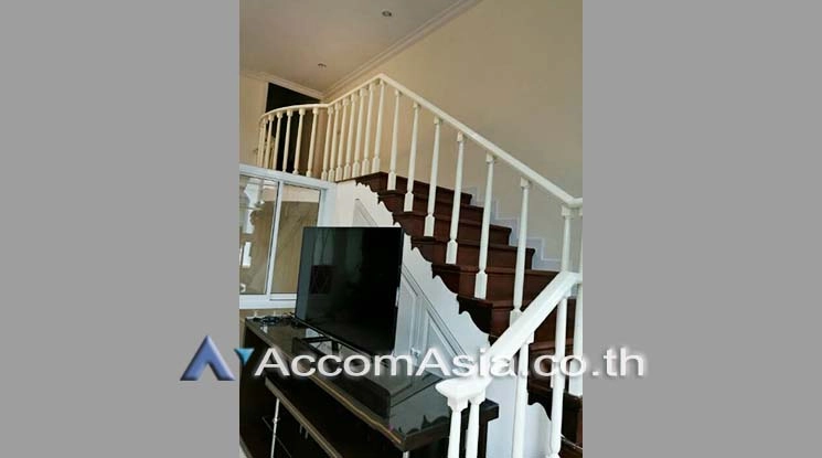 7  3 br Townhouse For Rent in Sathorn ,Bangkok BTS Chong Nonsi - BRT Nararam 3 at Baan Klang Krung : Narathiwas AA17883
