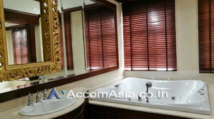 9  3 br Townhouse For Rent in Sathorn ,Bangkok BTS Chong Nonsi - BRT Nararam 3 at Baan Klang Krung : Narathiwas AA17883