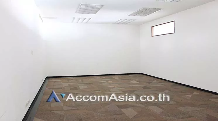 5  Office Space for rent and sale in Sukhumvit ,Bangkok BTS Asok - MRT Sukhumvit at Ocean Tower 2 AA17887