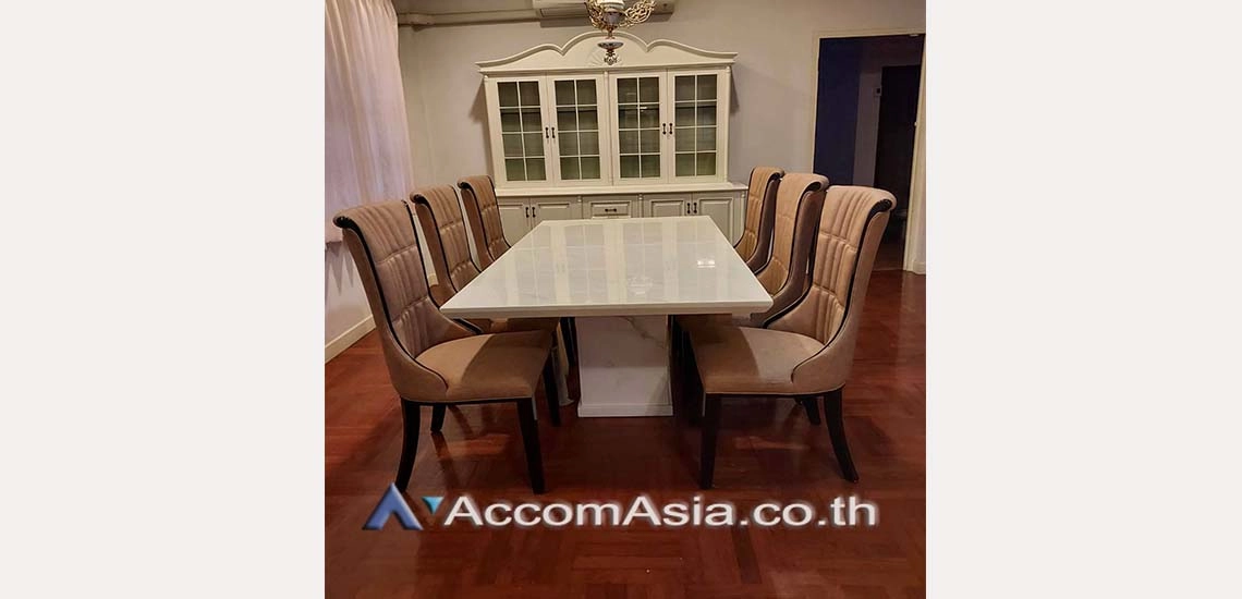9  4 br House for rent and sale in Ratchadaphisek ,Bangkok MRT Thailand Cultural Center at Well maintain Compound AA17905