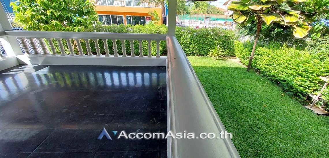 16  4 br House for rent and sale in Ratchadaphisek ,Bangkok MRT Thailand Cultural Center at Well maintain Compound AA17905