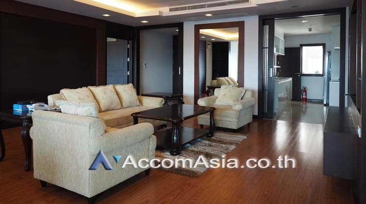  3 Bedrooms  Condominium For Rent in Sathorn, Bangkok  near BTS Sala Daeng - MRT Lumphini (AA17935)
