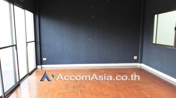16  3 br Townhouse for rent and sale in Sukhumvit ,Bangkok BTS Thong Lo AA17938