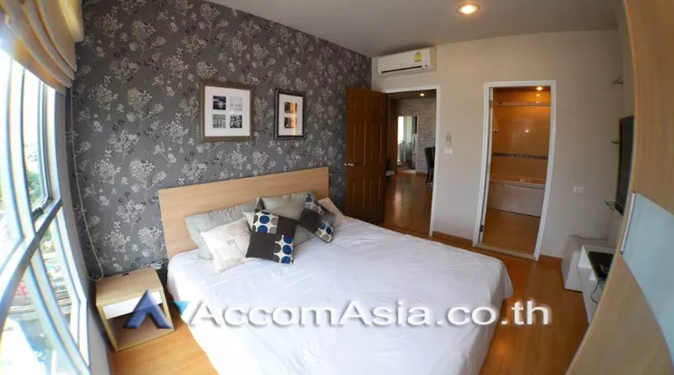 unit 2 Bedrooms  Condominium For Rent in Sukhumvit, Bangkok  near BTS Phra khanong (AA17963)