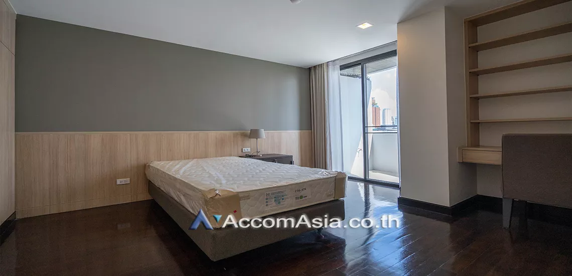 unit 2 Bedrooms  Apartment For Rent in Sukhumvit, Bangkok  near BTS Phrom Phong (AA17967)