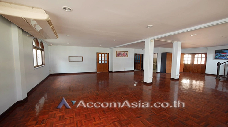  1  Studio Townhouse For Rent in Sathorn ,Bangkok BTS Chong Nonsi - BRT Technic Krungthep AA17972